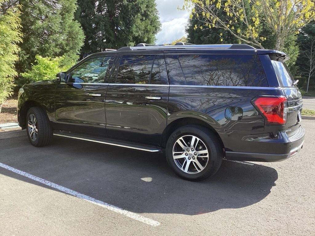 Used 2022 Black Ford Limited image 17
