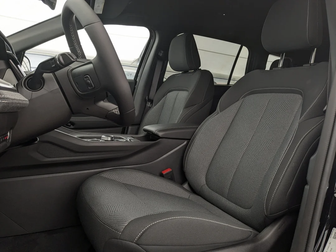 New 2026 Black Jeep Laredo - - 4x4 - 1.6L Turbo Hybrid - Adaptive Cruise - Blind Spot Detection & More! image 15