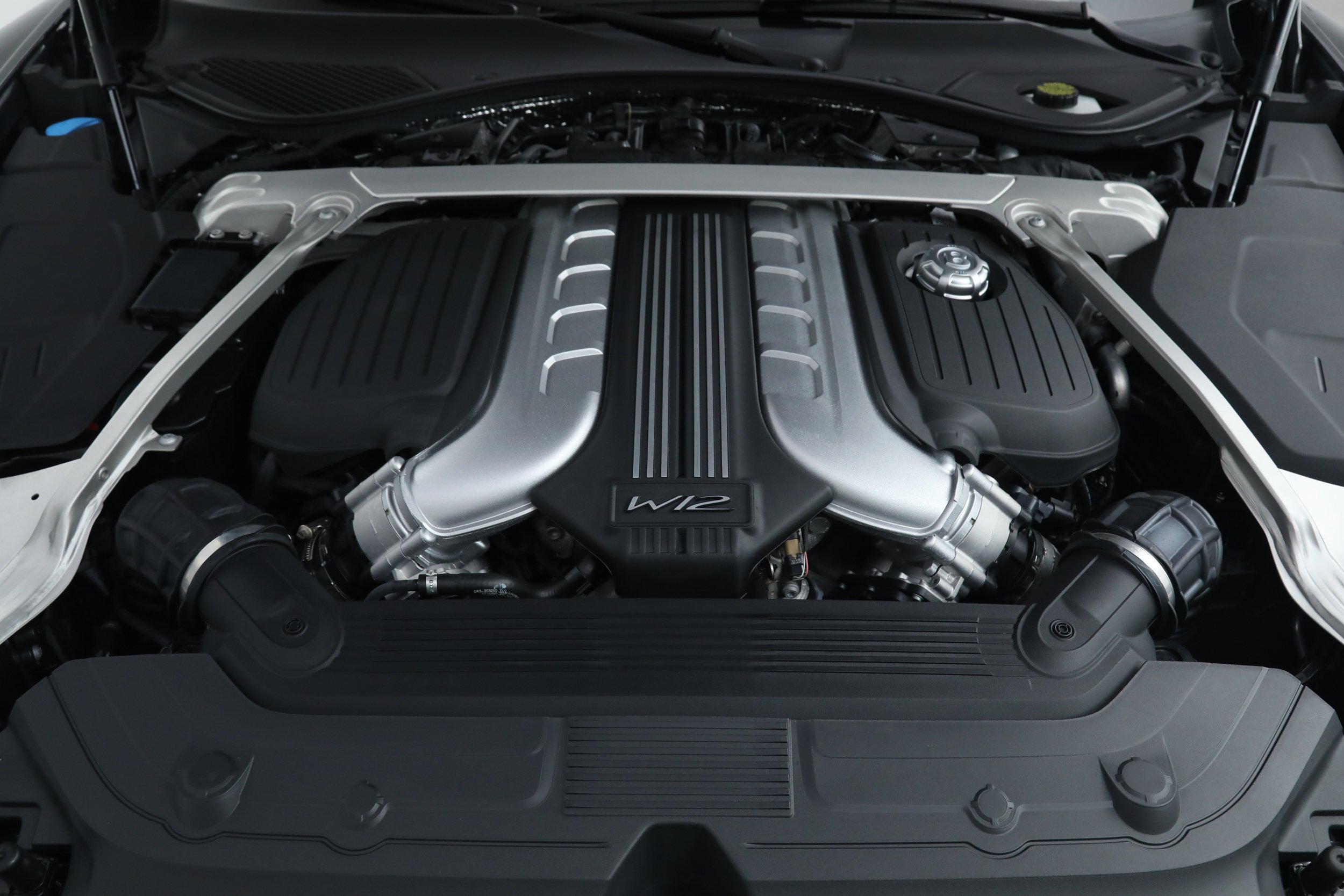 Used 2024 Gray Bentley  image 38