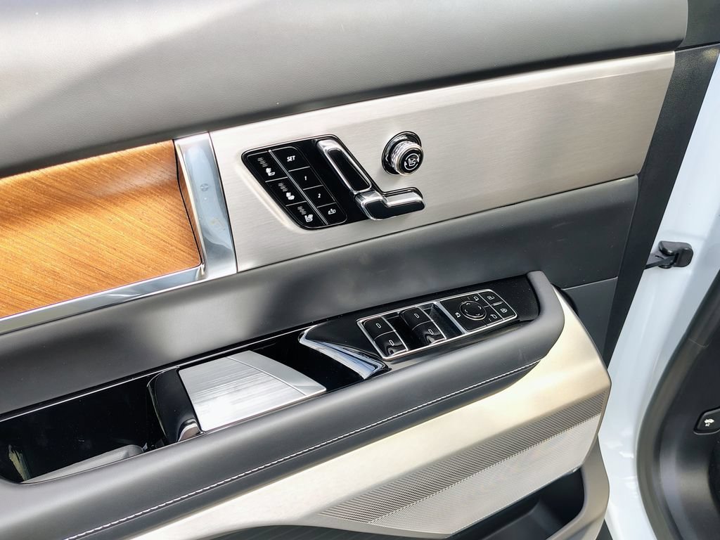 2027 Cadillac VISTIQ Premium Luxury - Photo 20