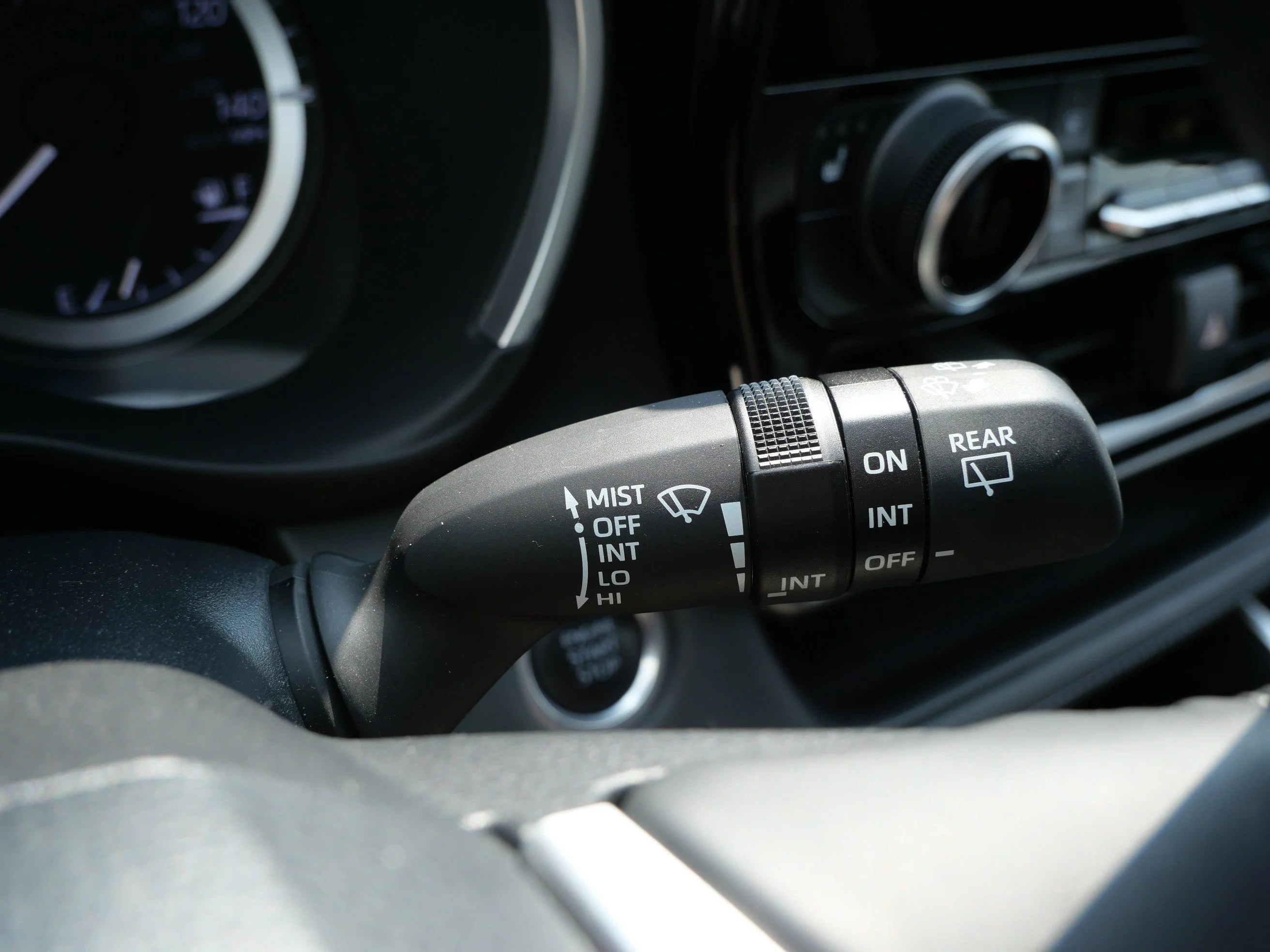 2024 Toyota Highlander XLE - Photo 28