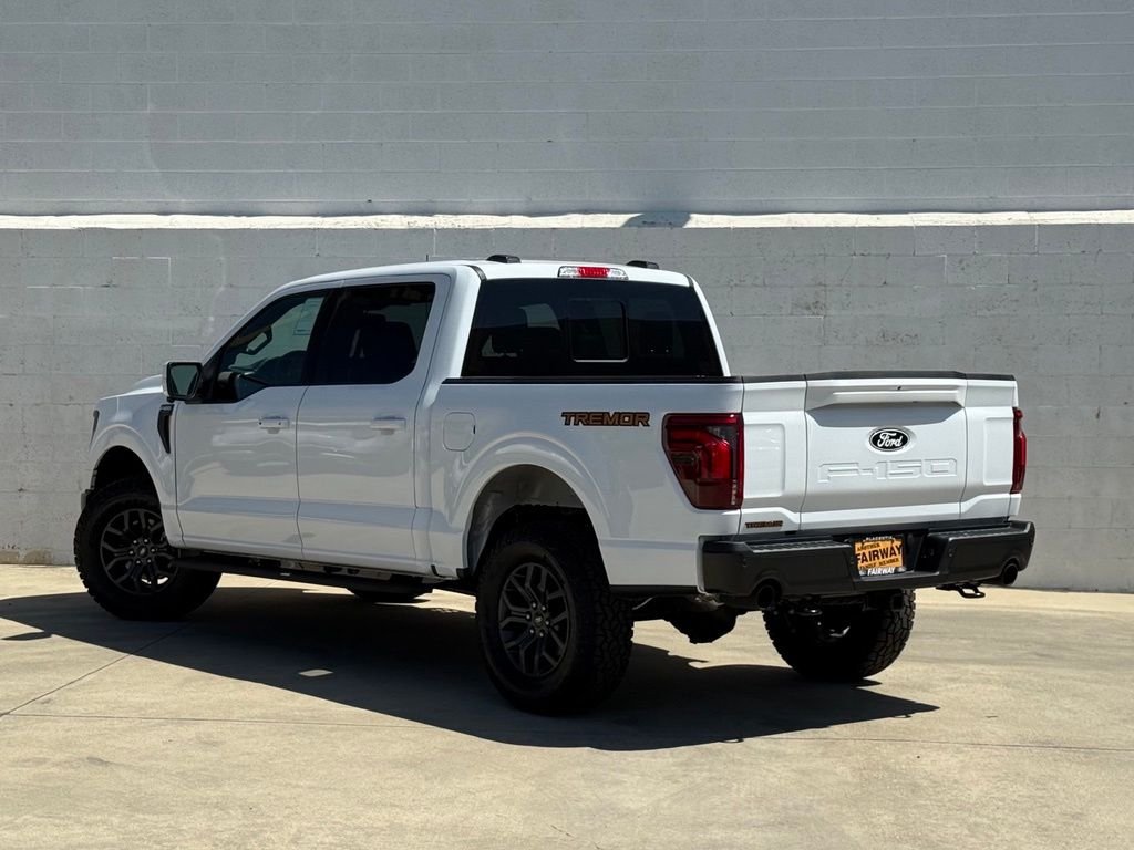 New 2026 Oxford White Ford Tremor® image 3