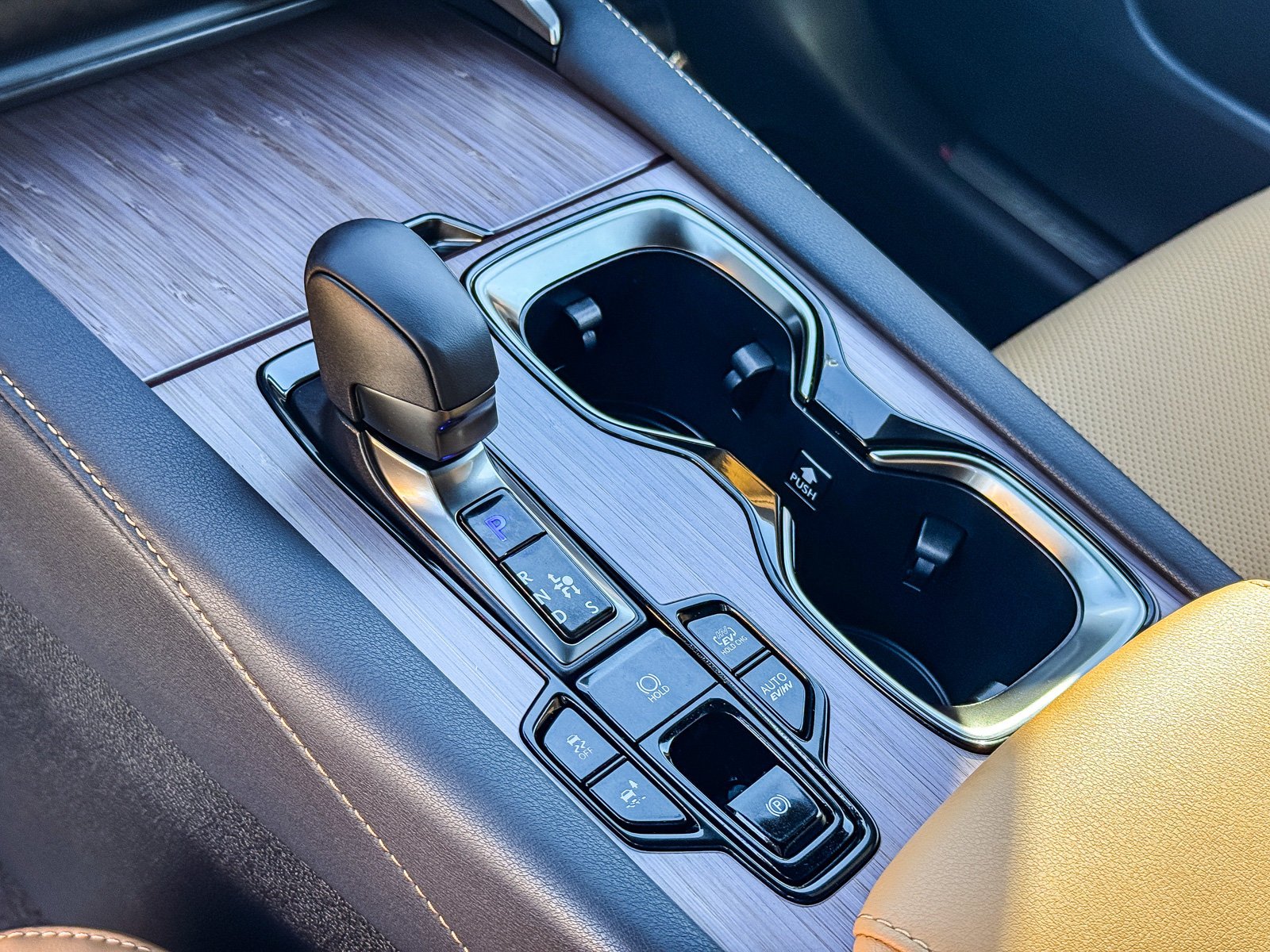 New 2026 Iridium Lexus RX 450h+ PREMIUM AWD image 28