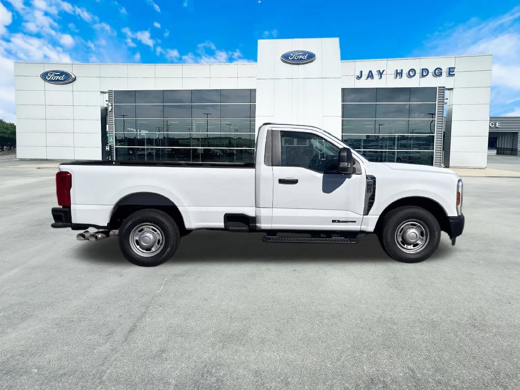 2026 Ford F-350 Super Duty XL - Photo 8