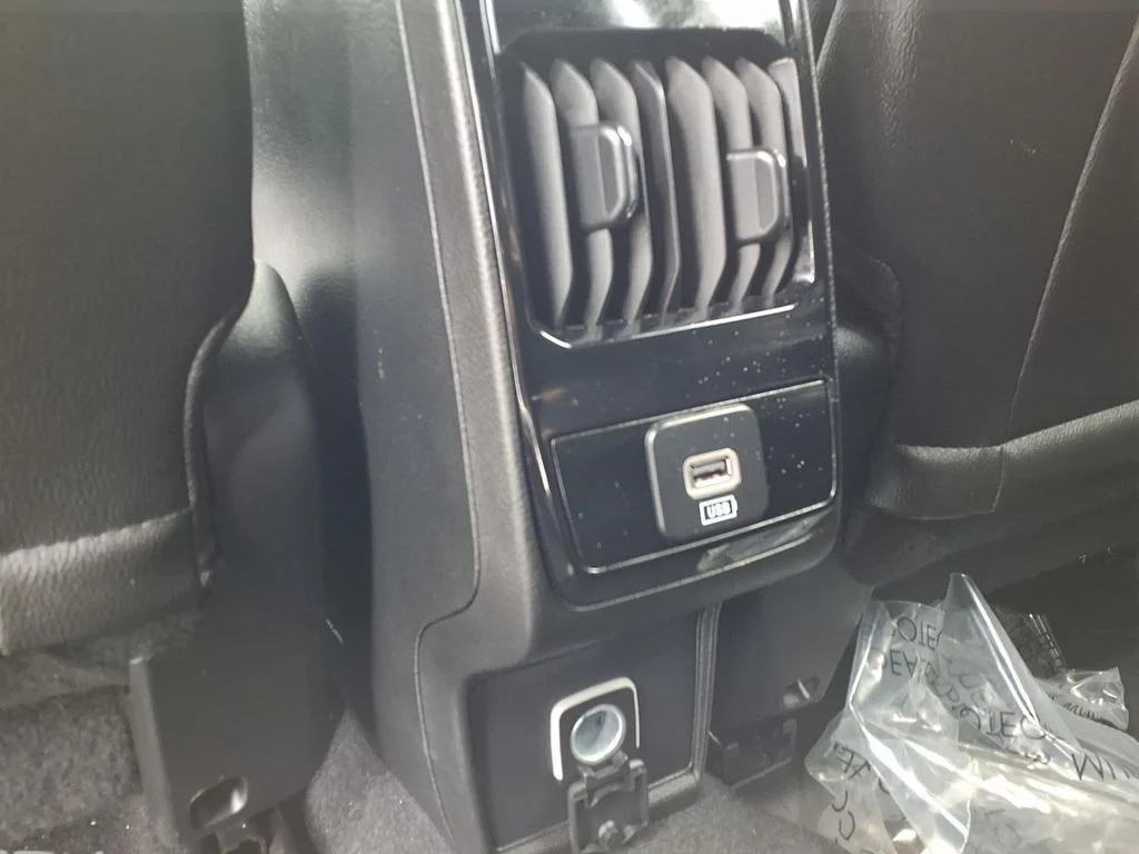 Used 2025 Silver Jeep Trailhawk image 23
