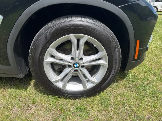 Used 2020 Black BMW xDrive30i image 12