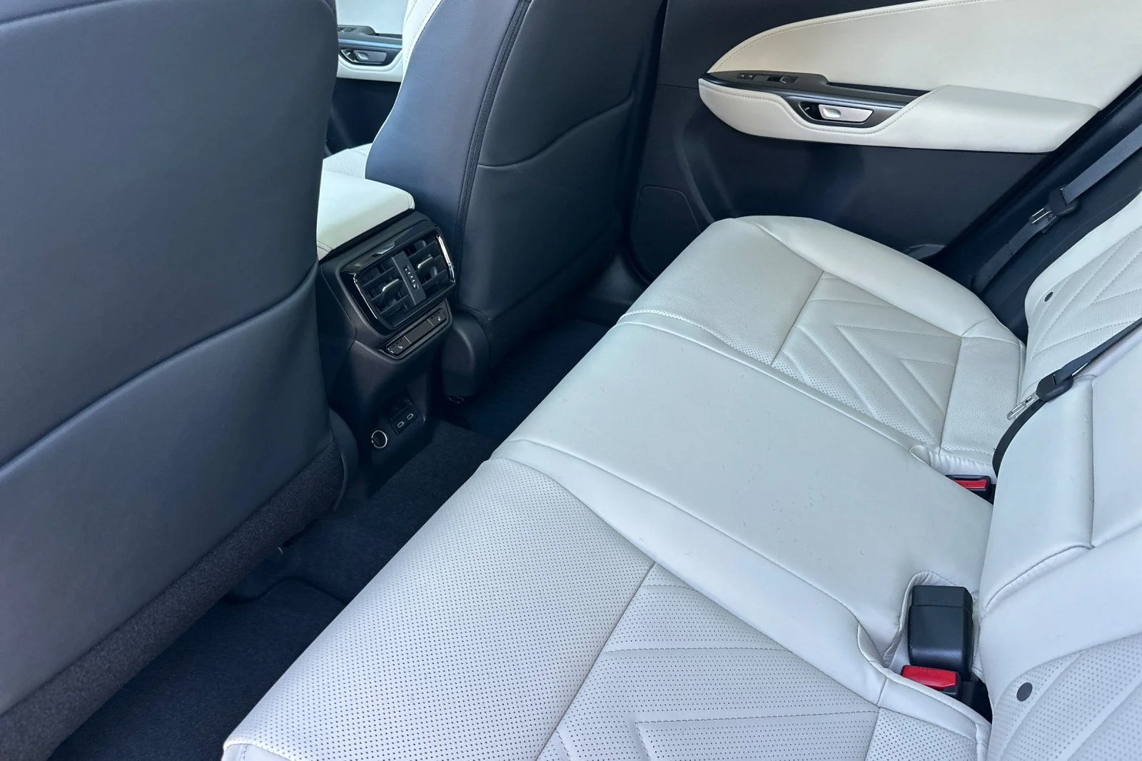 2026 Lexus NX 350 Luxury - Photo 9