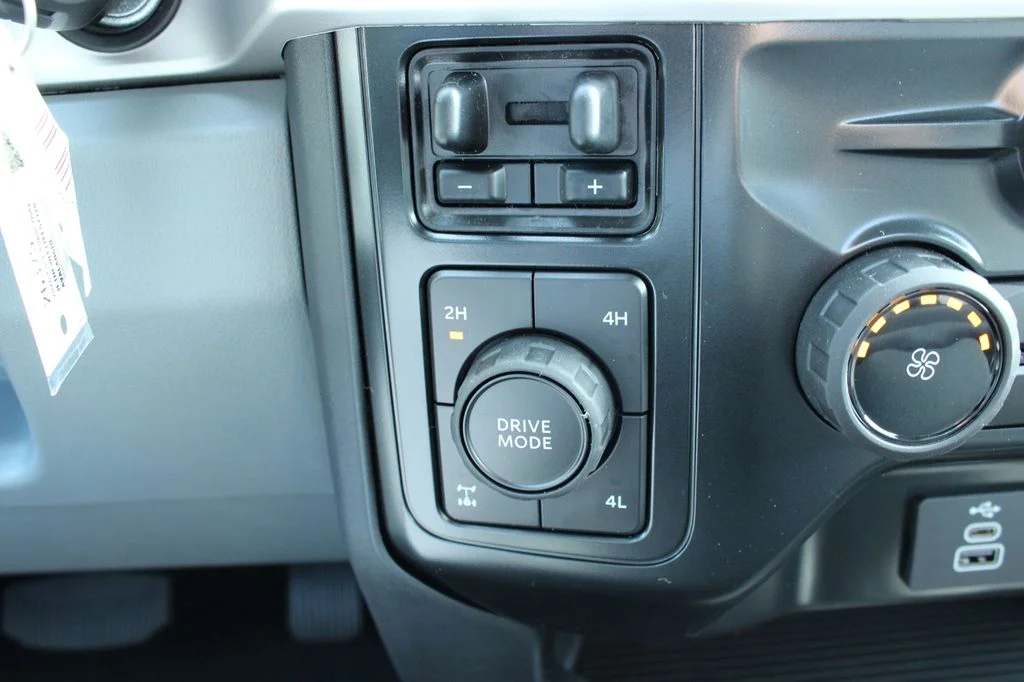 New 2026 Avalanche Ford F-350® XLT image 33