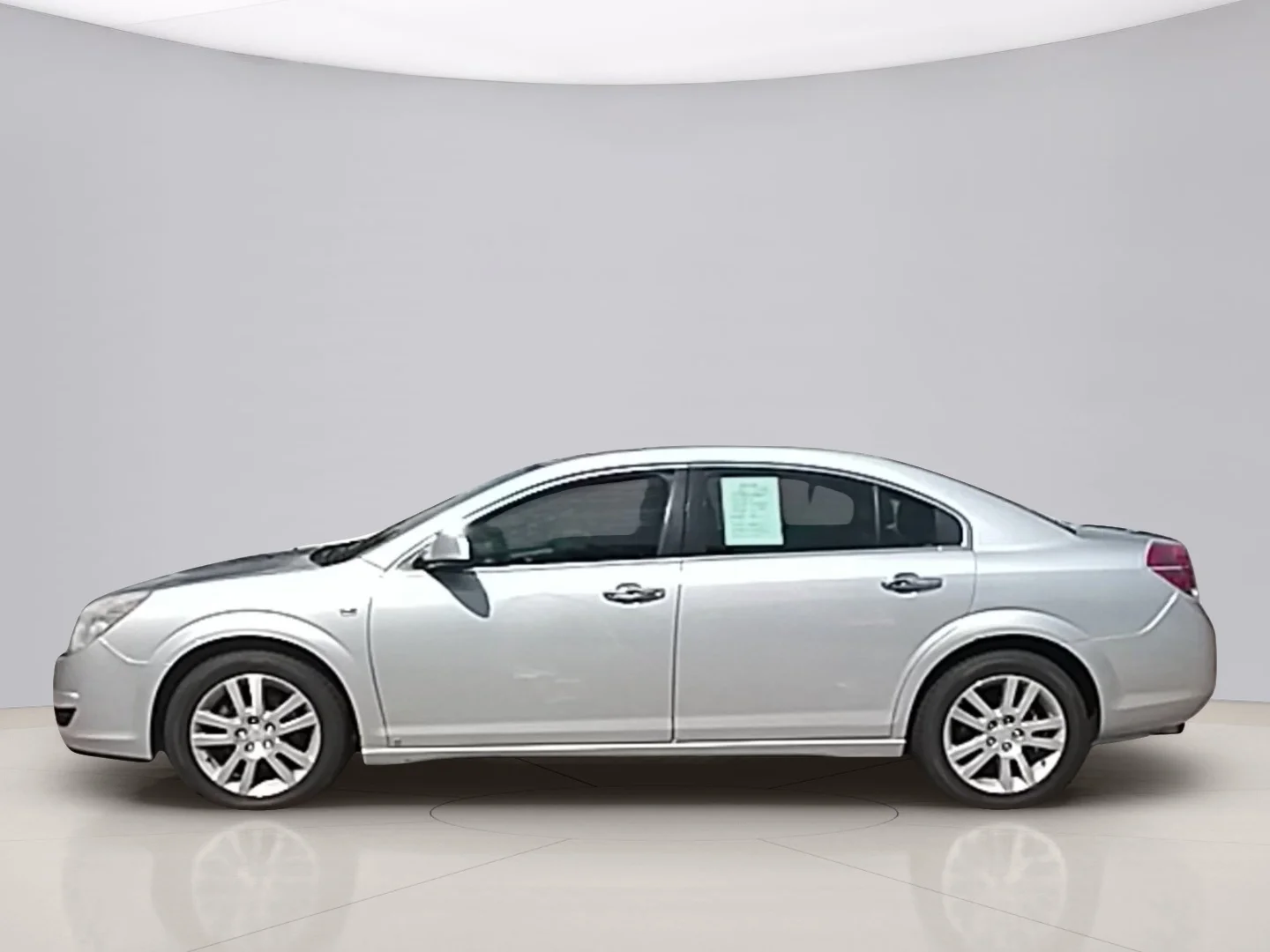 Used 2009 Silver Saturn XR image 2