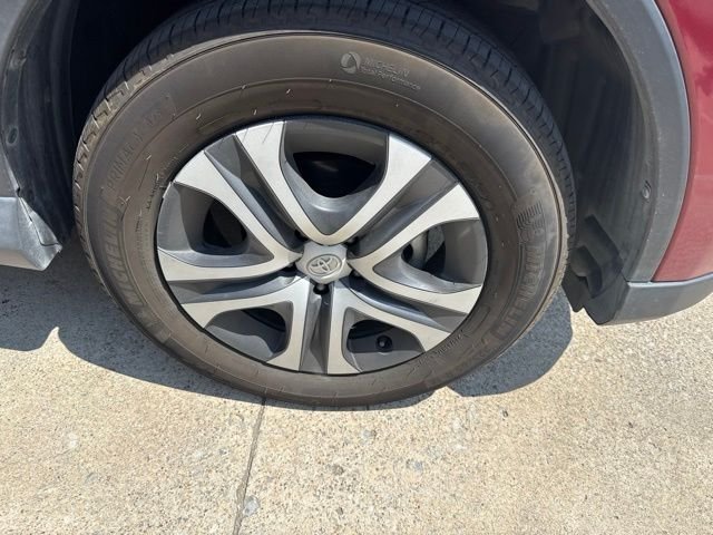 Used 2018 Blue Toyota LE image 16