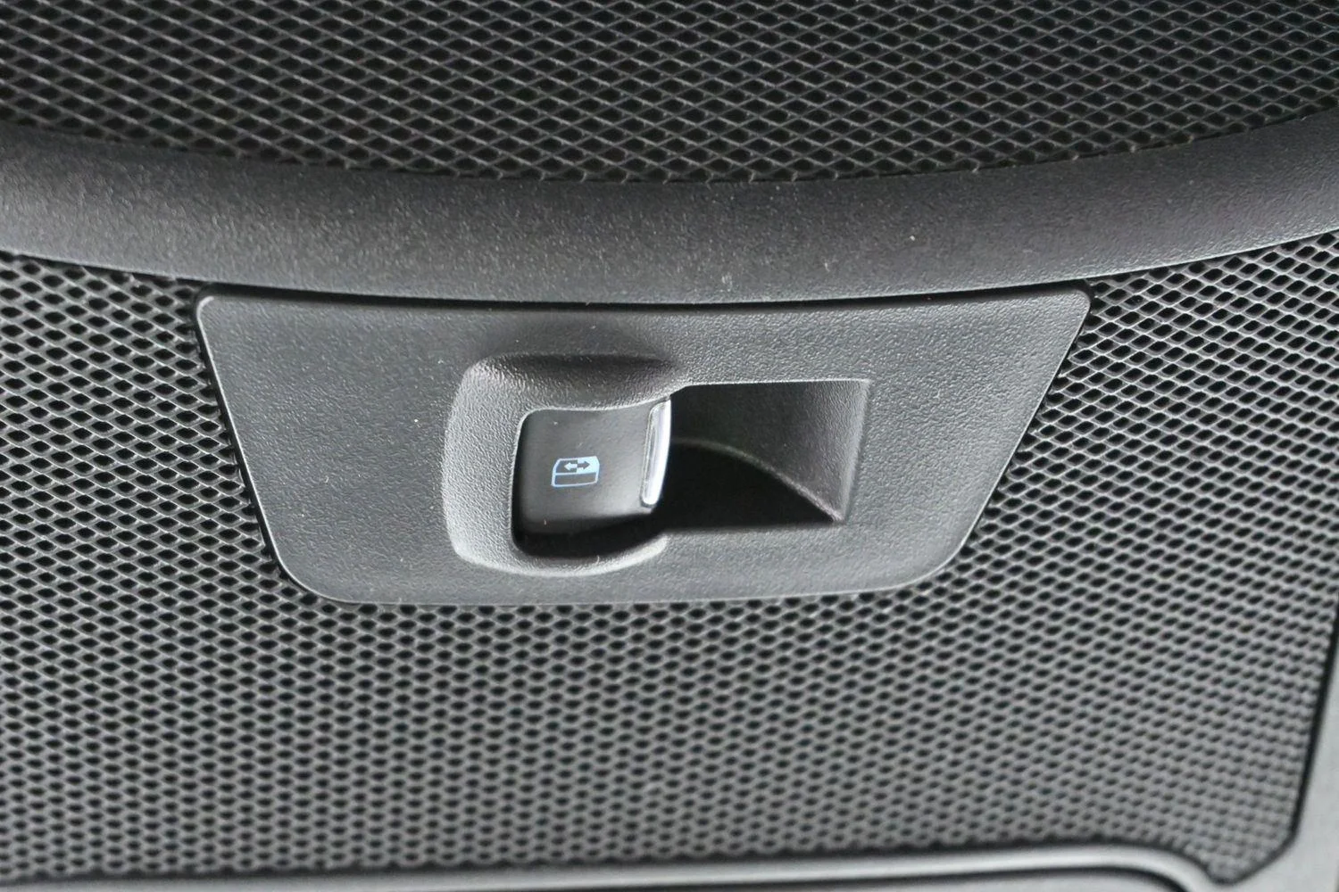 Used 2016 Magnetic Metallic Ford XLT image 29