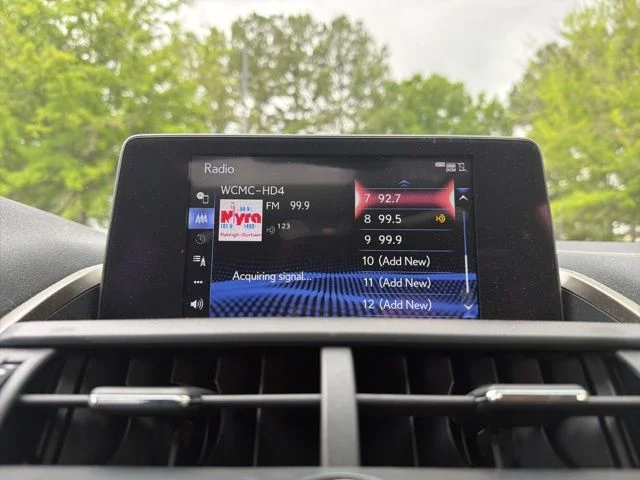 Used 2018 Silver Lexus 300h image 16