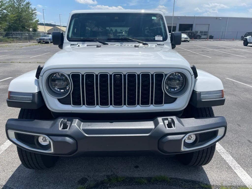 Used 2024 White Jeep Sahara image 8