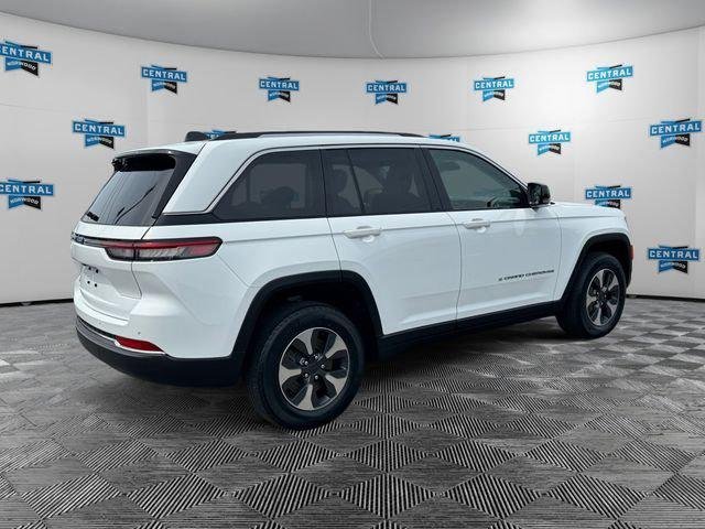 Used 2023 White Jeep 4xe image 6