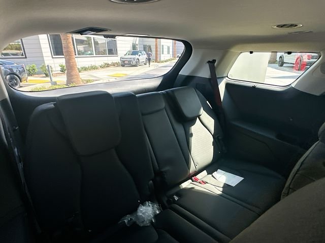 New 2026 Snow White Pearl Kia SX Prestige image 29