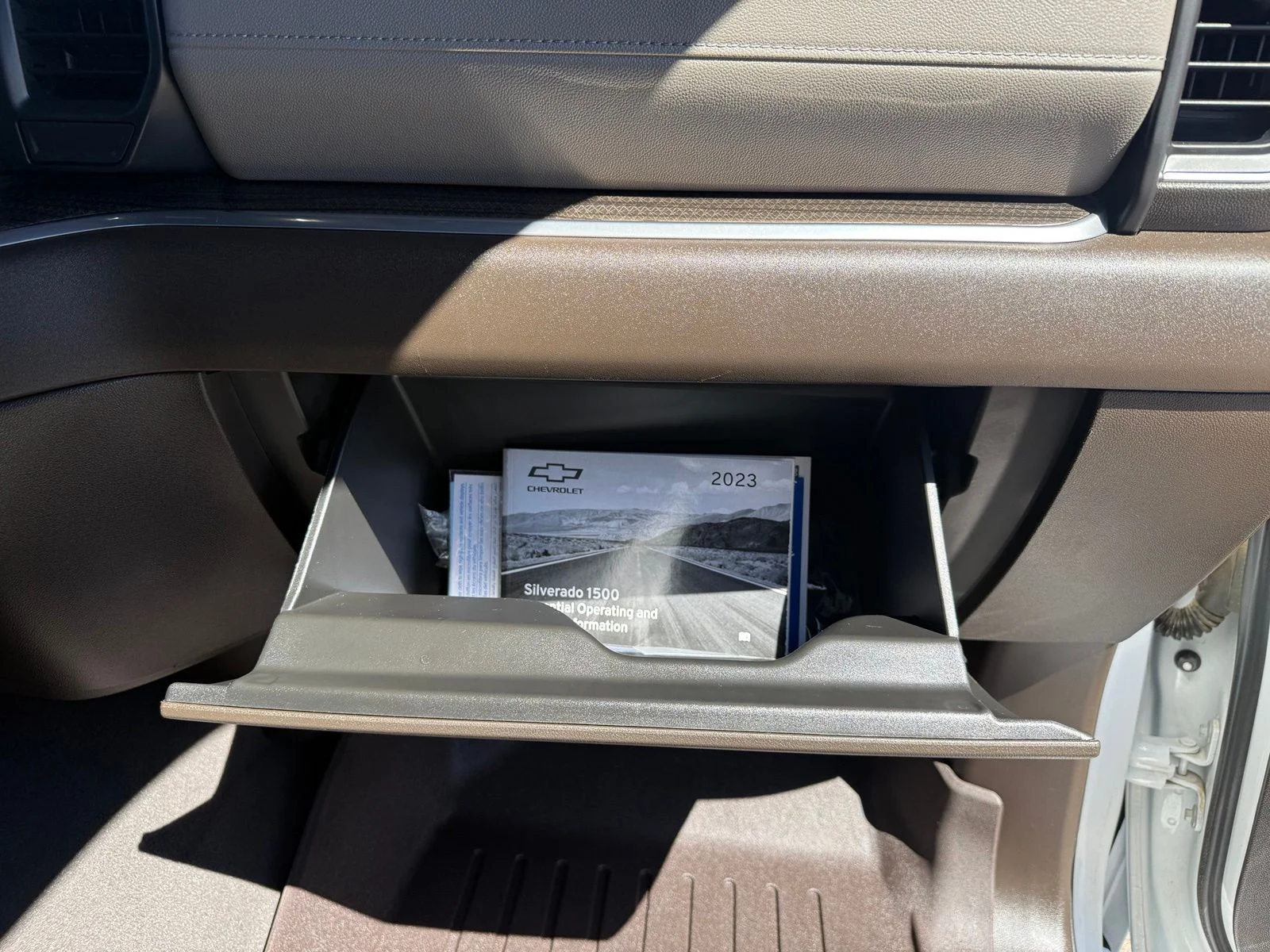 2023 Chevrolet Silverado 1500 LT - Photo 30