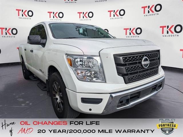 2023 Nissan Titan SV