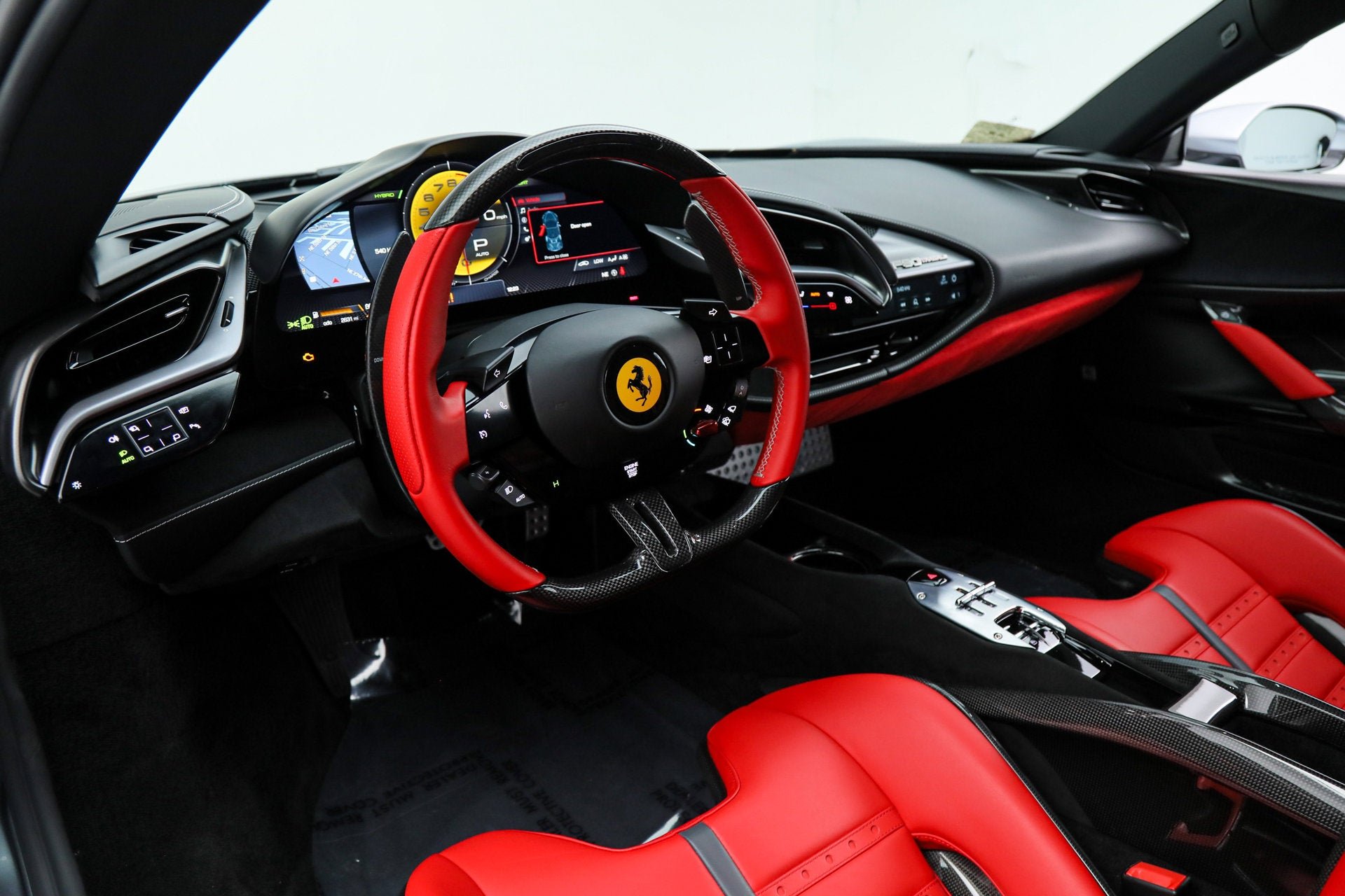 Used 2022 Grigio Titanio Ferrari  image 28