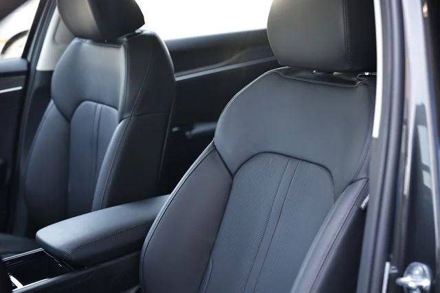 Used 2025 Interstellar Gray Kia EX image 22