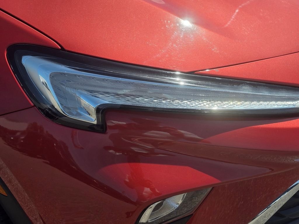 Used 2024 Red Buick Preferred image 4