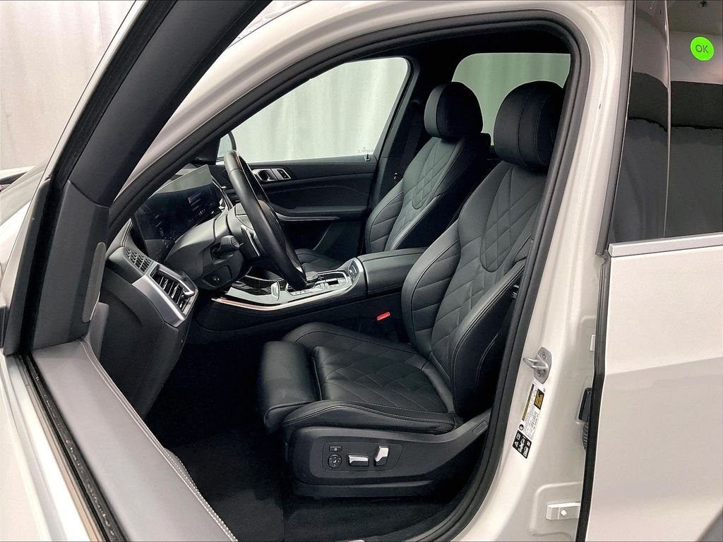 Used 2026 Alpine White BMW xDrive40i image 10