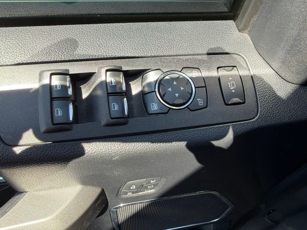 Used 2020 Magnetic Ford Platinum image 40