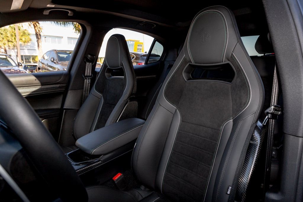 2024 Alfa Romeo Stelvio Quadrifoglio - Photo 25