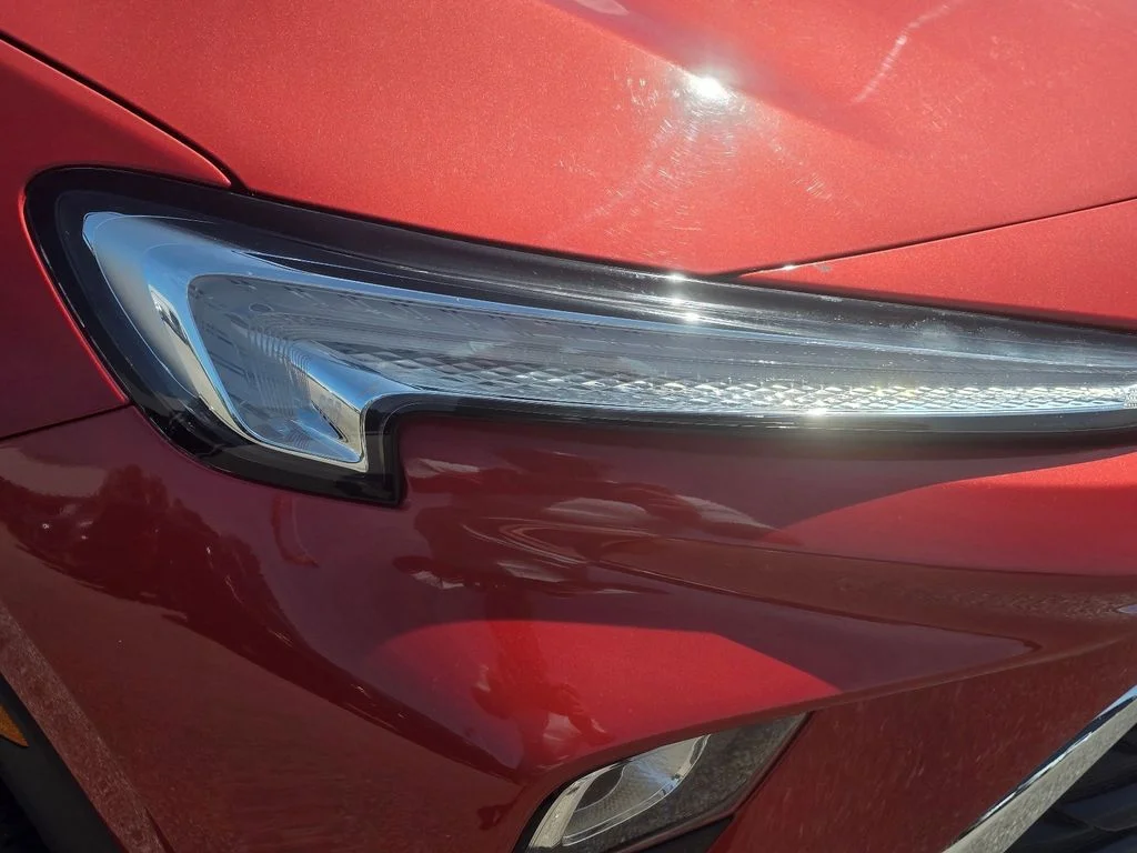 Used 2024 Red Buick Preferred image 4