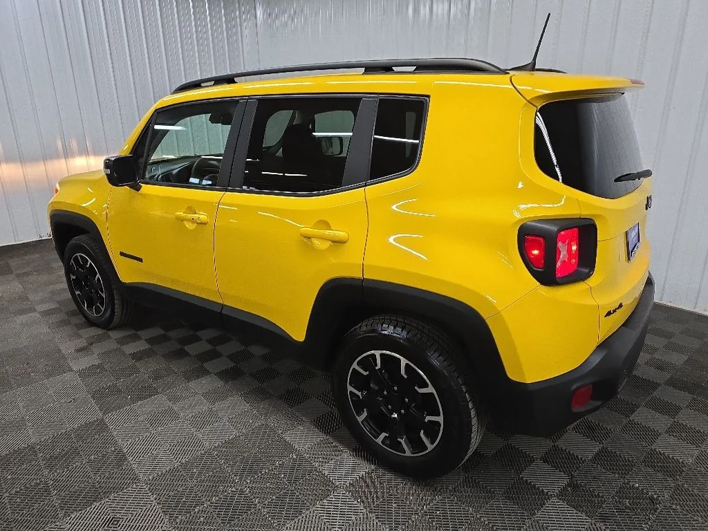 Used 2023 Yellow Jeep Latitude image 9