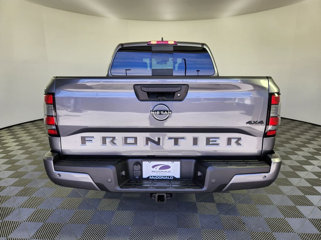New 2026 Gun Metallic Nissan Crew Cab SV image 4