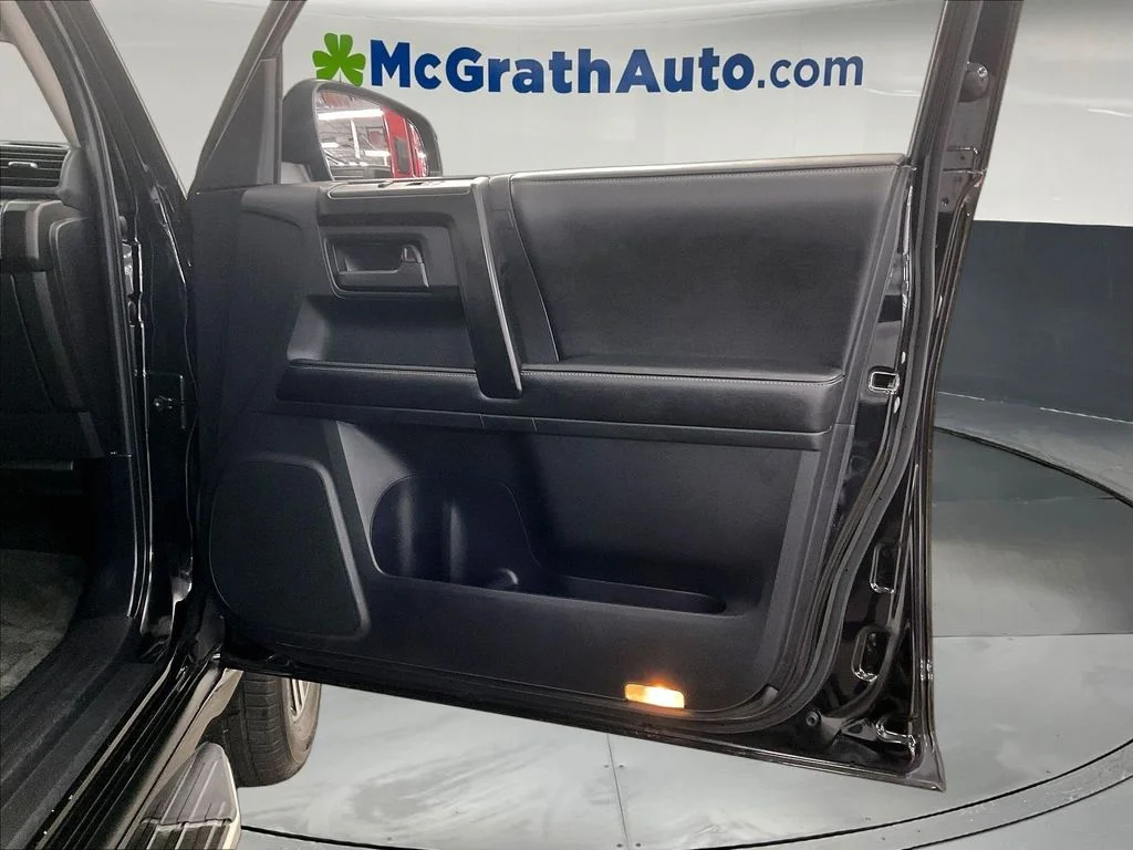 Used 2015 Black Toyota Limited image 28