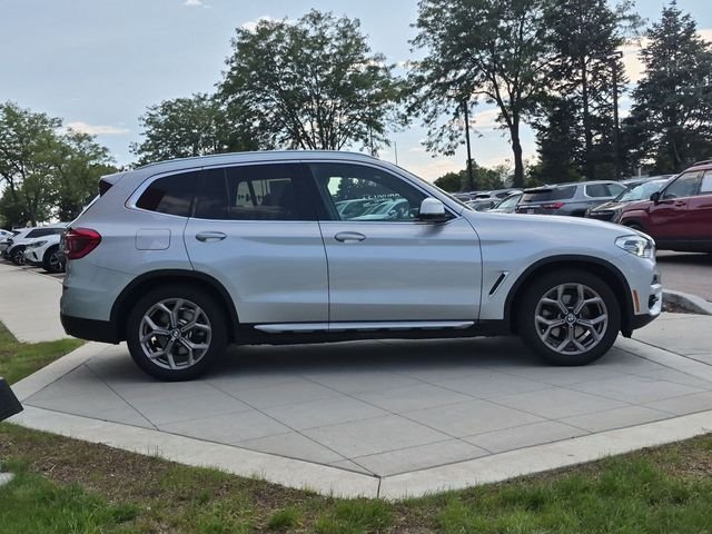 Used 2021 Silver BMW xDrive30i image 8