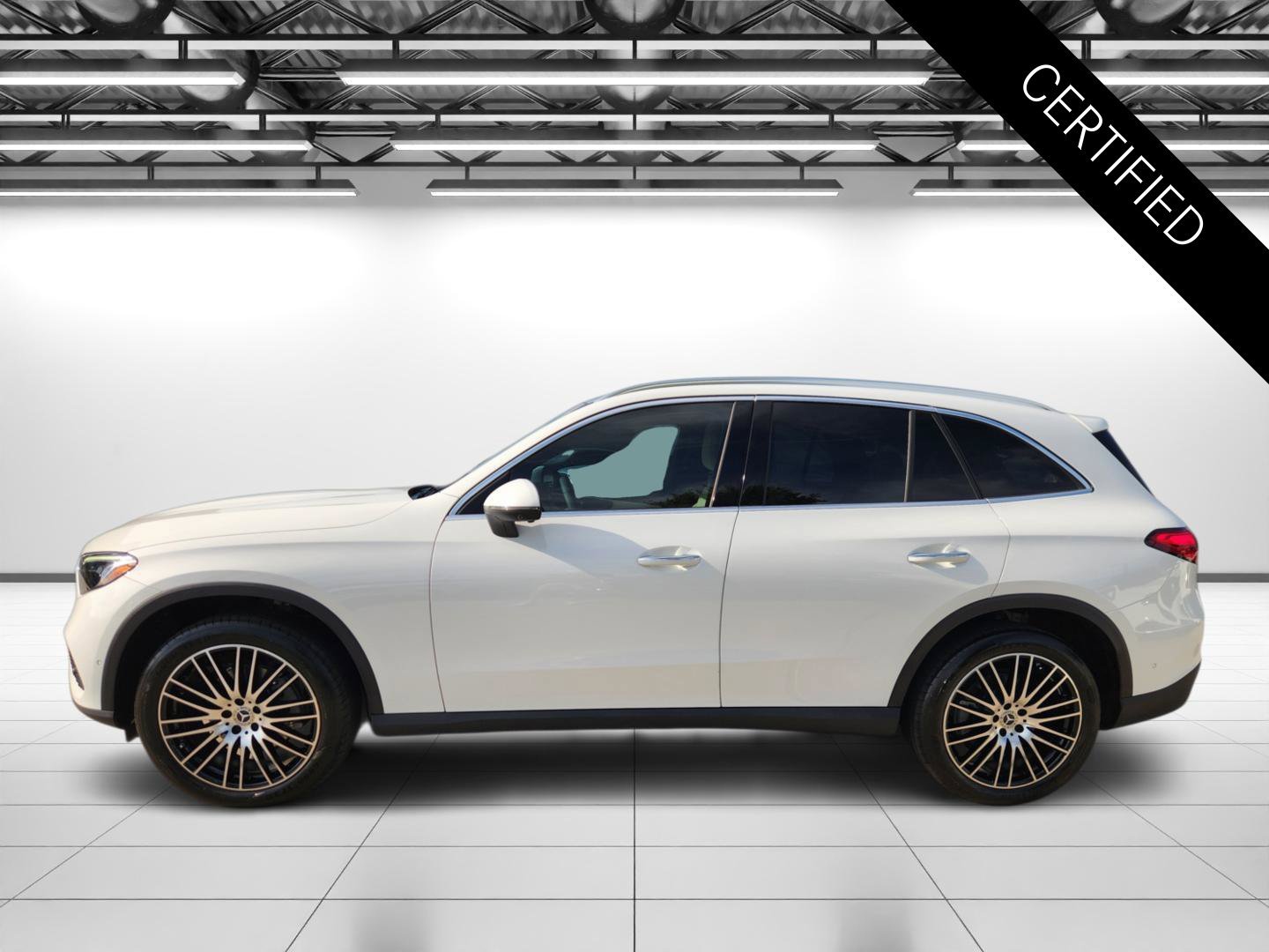 Certified Used 2024 MANUFAKTUR Moonlight White Metallic Mercedes-Benz GLC 300 image 6