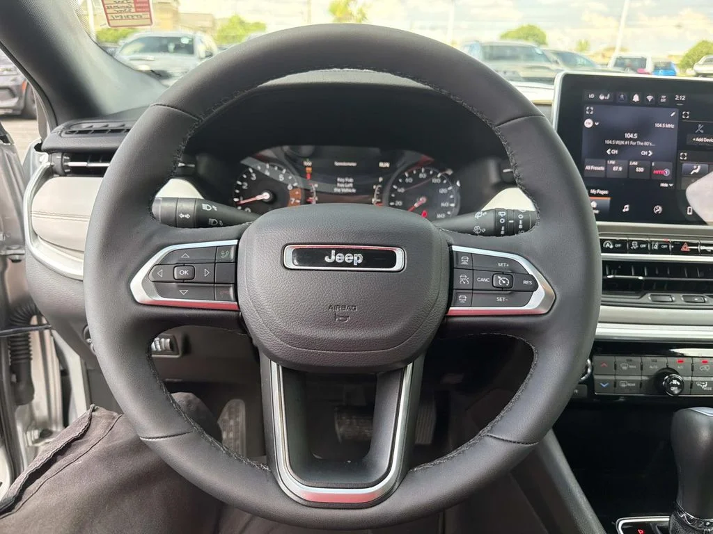 Used 2025 Silver Jeep Limited image 26