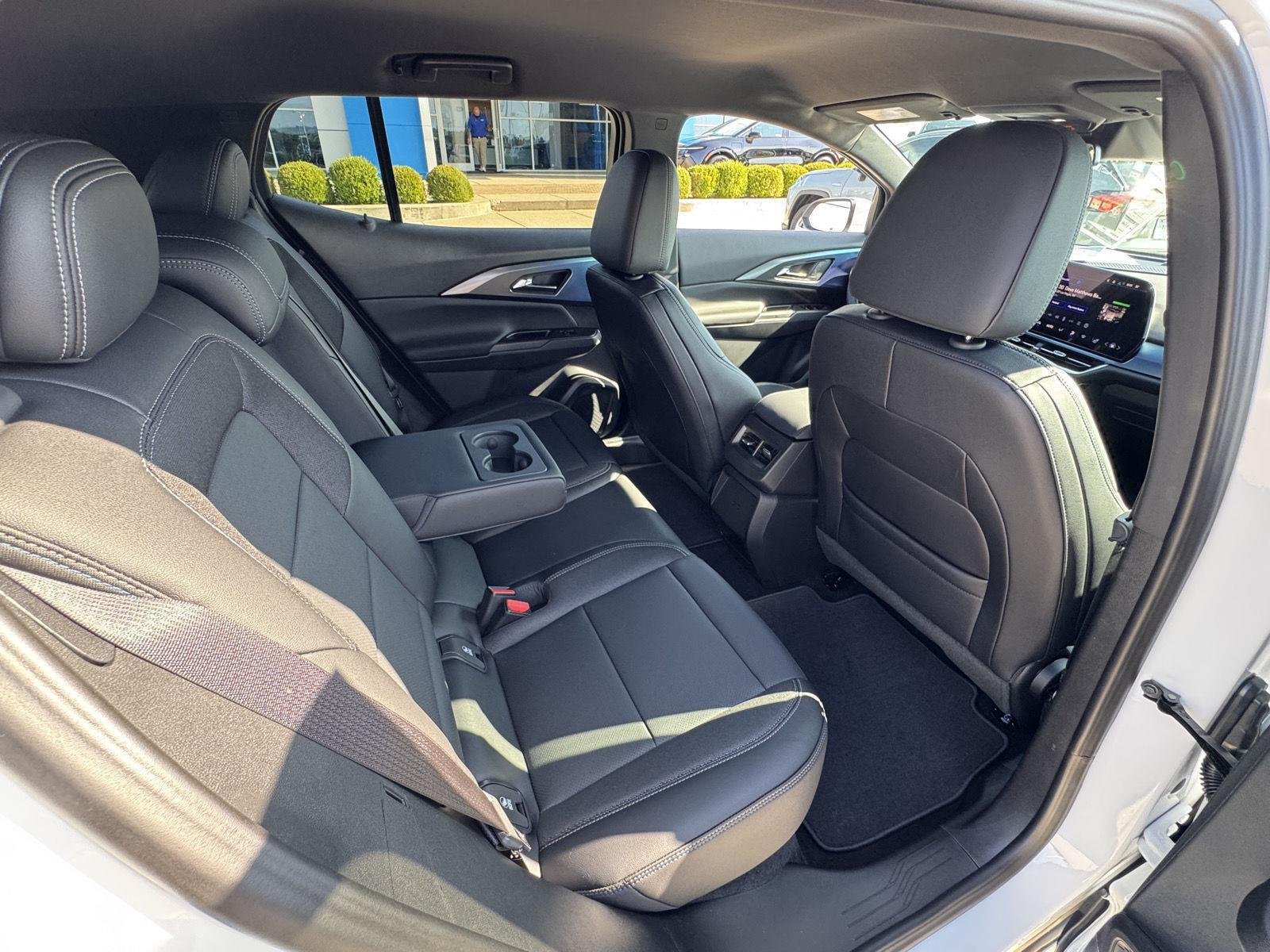 2026 Chevrolet Equinox EV 2LT - Photo 36