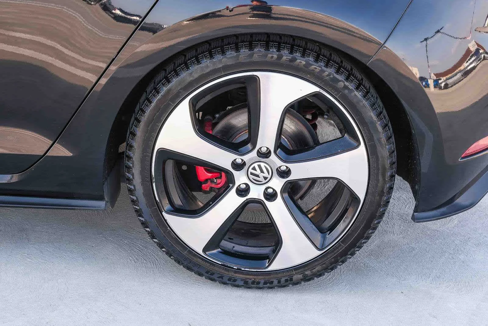 Used 2018 Deep Black Pearl Metallic Volkswagen S image 8