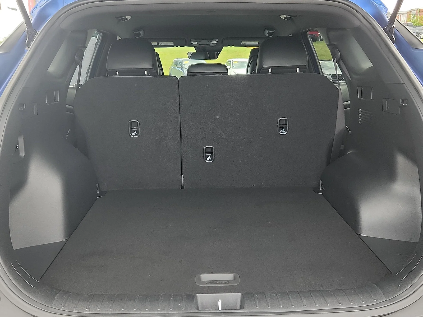 Used 2025 Blue Kia X-Line image 29