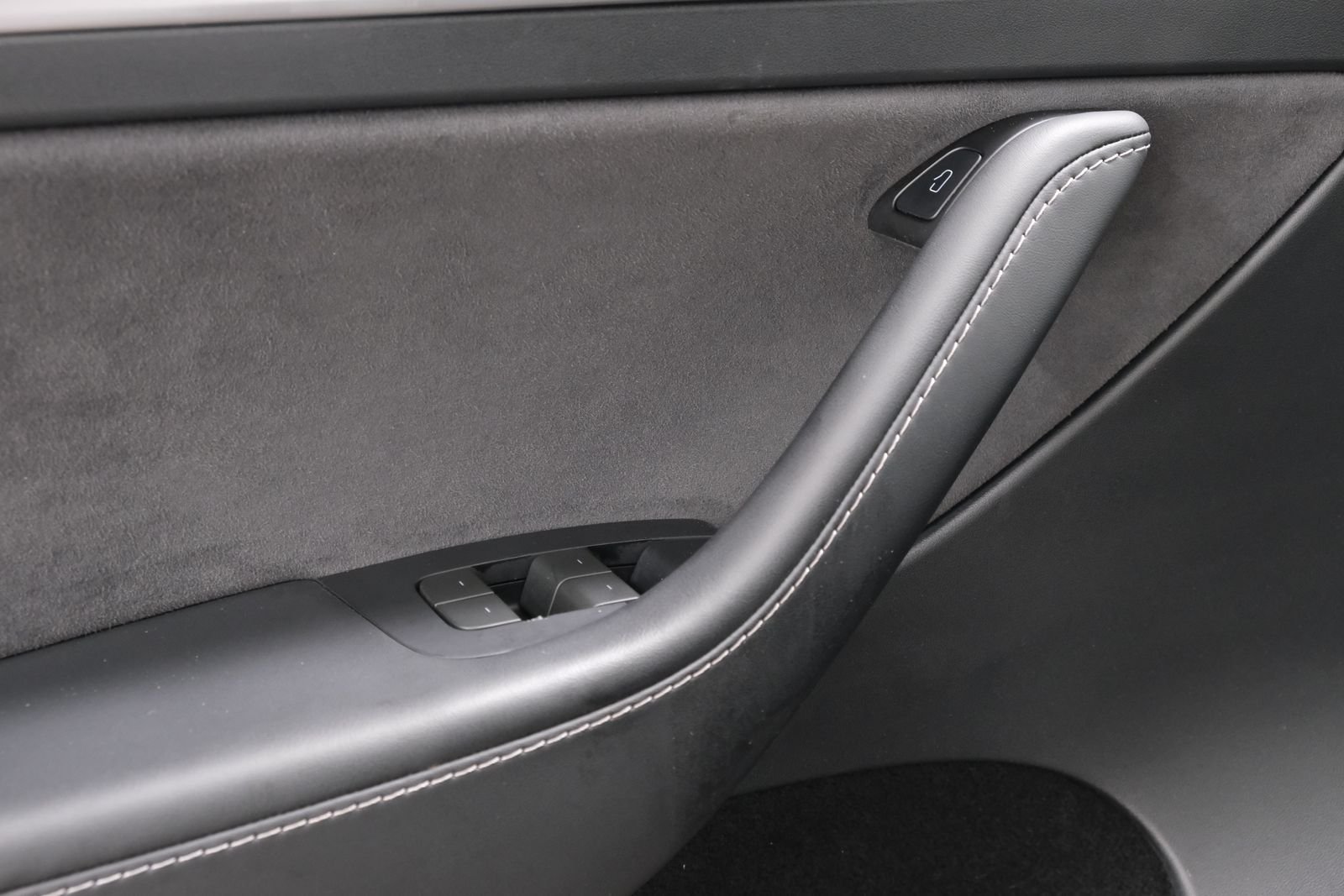 Used 2024 Solid Black Tesla Long Range image 25