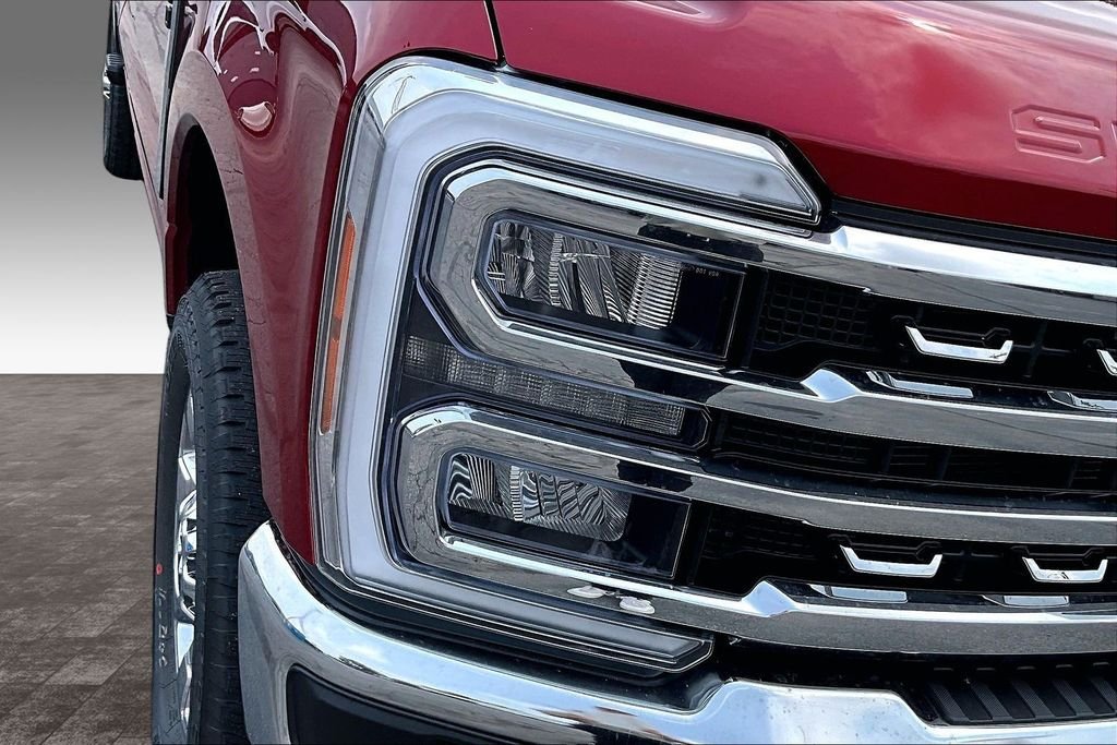 New 2026 Ruby Red Metallic Tinted Clearcoat Ford F-250® Lariat® image 32