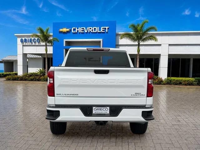 New 2026 Summit White Chevrolet Custom image 4