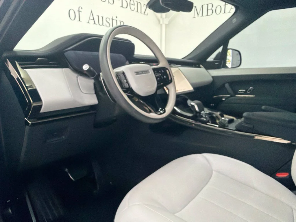 New 2024 Gray Land Rover Dynamic SE image 19