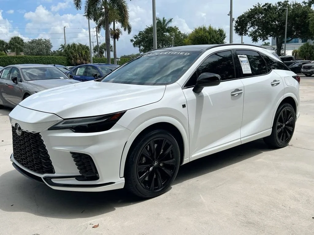 Used 2024 Ultra White Lexus 500h F SPORT Performance image 3