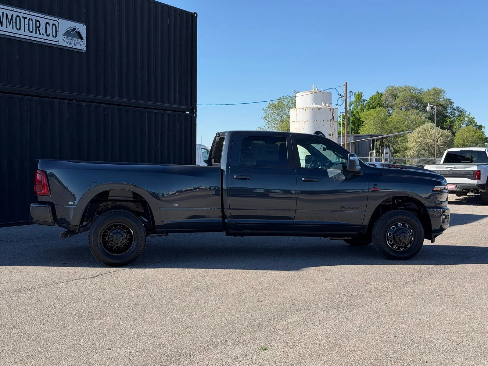 New 2026 Forged Blue Metallic Exterior Paint RAM Laramie image 6