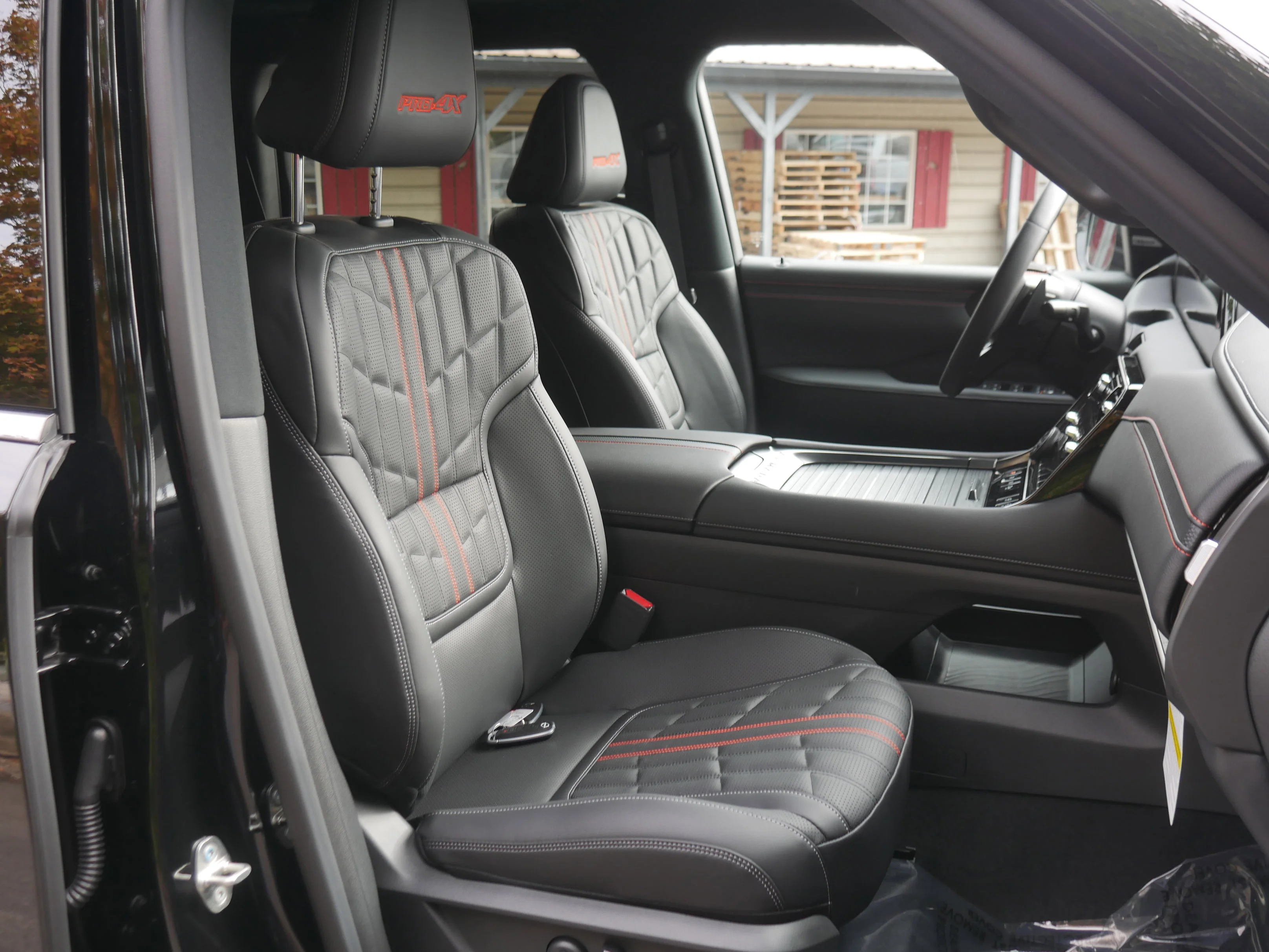 2026 Nissan Armada PRO-4X - Photo 30