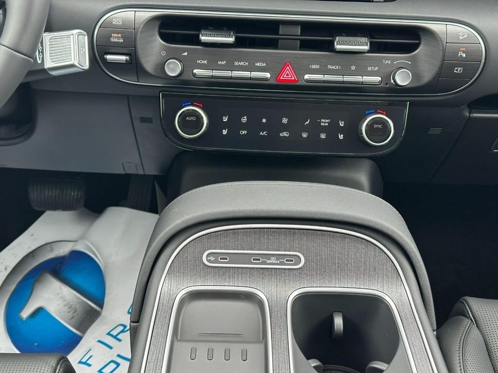 New 2026 White Hyundai Limited AWD image 27