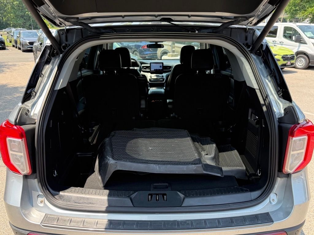 Used 2023 Silver Ford XLT image 30