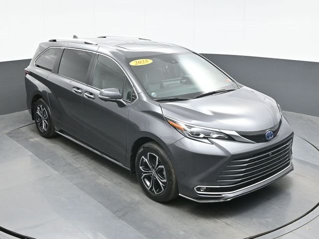 Used 2025 Gray Toyota Platinum image 14