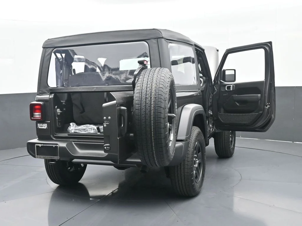 New 2026 Granite Crystal Metallic Clear-Coat Exterior Paint Jeep Sport image 62