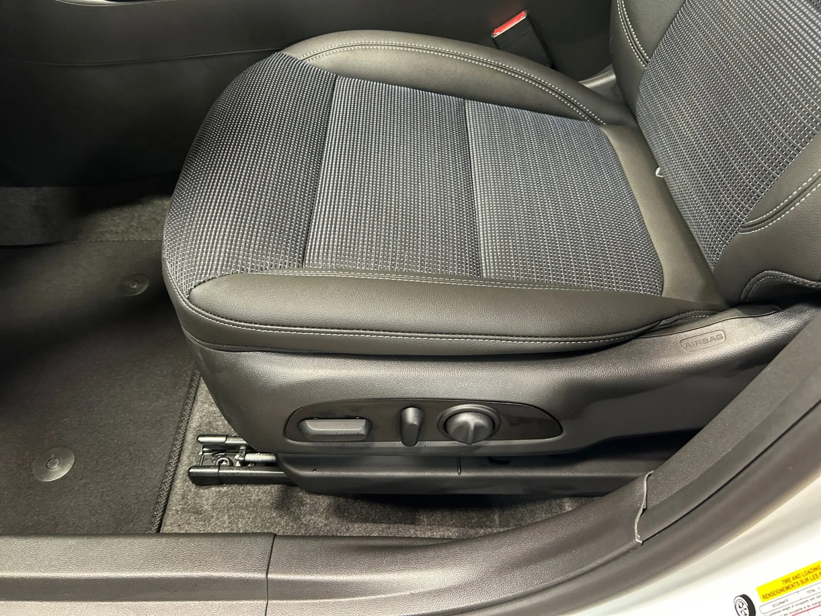 New 2026 Summit White Buick Preferred image 14