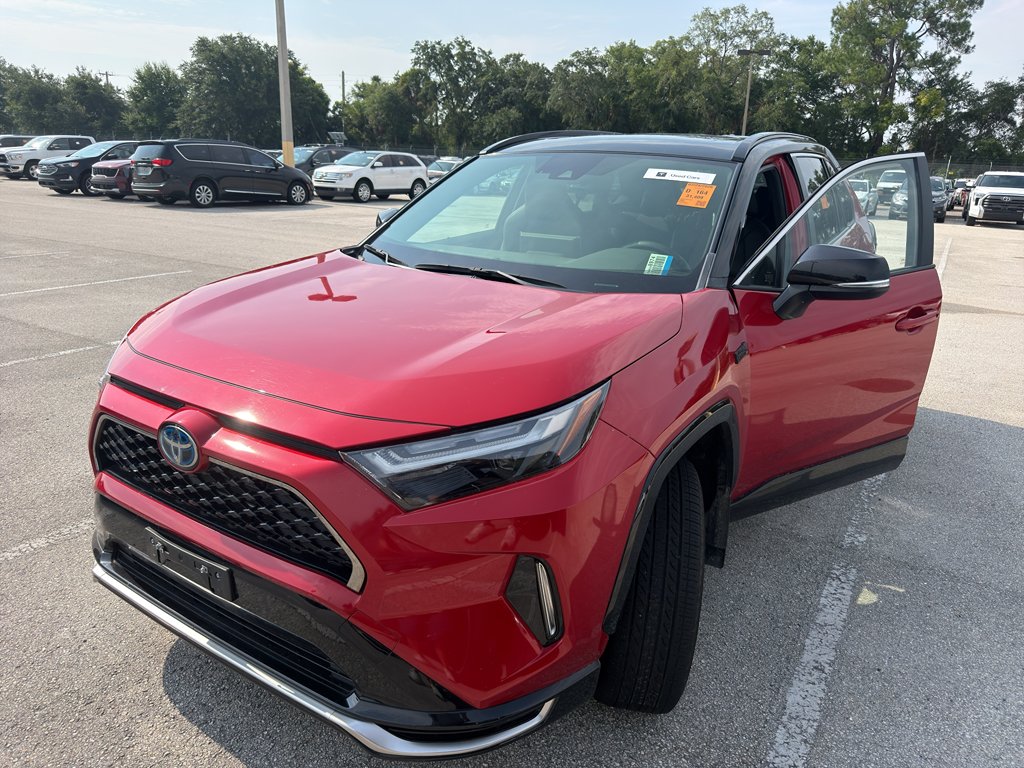 Used 2022 Supersonic Red/Midnight Black Metallic Toyota XSE image 2